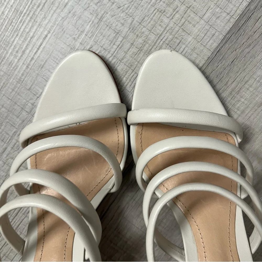 SCHUTZ Felisa Heel Pearl Strappy Block Heels Size 7